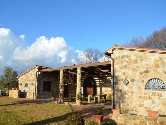 Case - Splendida villa monopiano con giardino e piscina a manciano