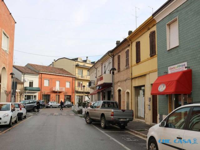 Case - Ufficio in pieno centro a morciano