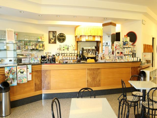 Case - Bar in vendita ad albenga