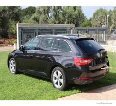 Auto - Skoda superb 2.0 tdi 150 cv scr dsg executive