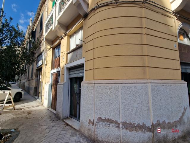 Case - Zona via garibaldi, locale commerciale rif. fns-5112