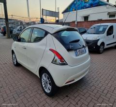 Auto - Lancia ypsilon 1.2 69 cv 5p. gpl ecochic gold