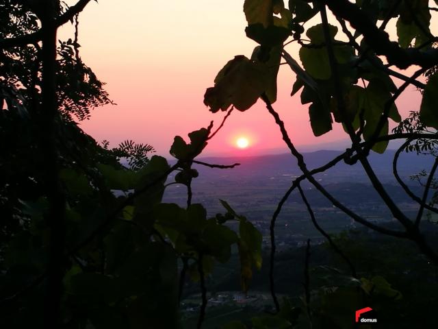 Case - Breganze: esclusiva villa singola con giardino e panorama