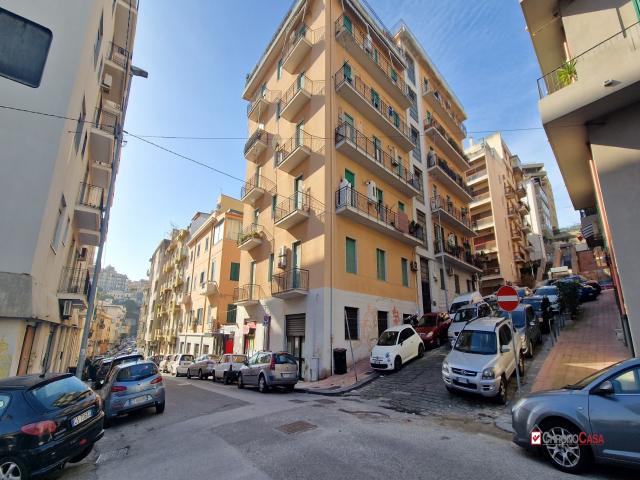 Case - Via cavalluccio, locale commerciale.-  rif. vs756