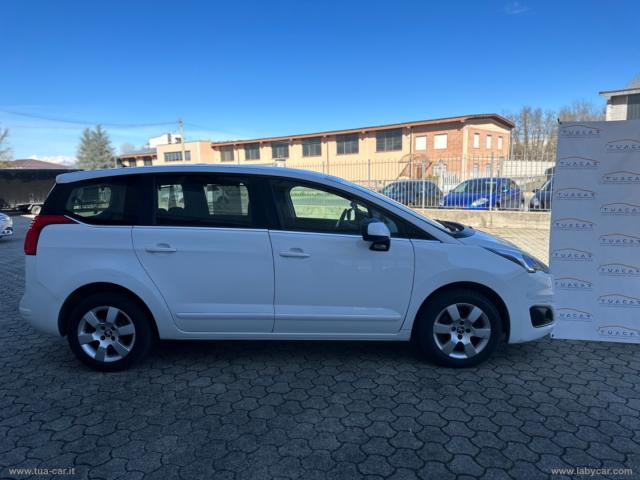 Auto - Peugeot 5008 1.6 hdi 115 cv active