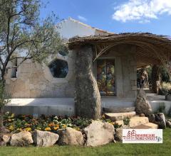 Case - Villa con piscina a san teodoro