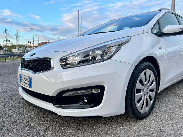 Auto - Kia cee d 1.6 crdi 110 cv sw active