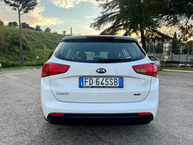 Auto - Kia cee d 1.6 crdi 110 cv sw active