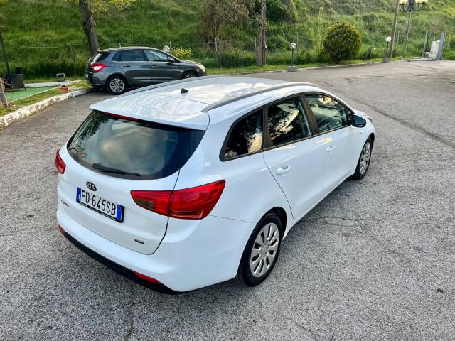 Auto - Kia cee d 1.6 crdi 110 cv sw active