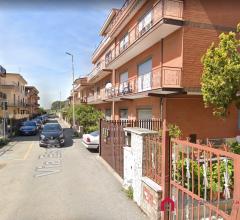 Case - Appartamento via esperide roma