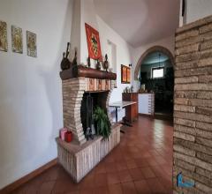 Case - Villa indipendente con giardino, zona cesi