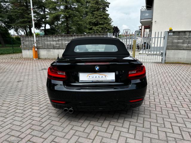 Auto - Bmw 220i cabrio advantage