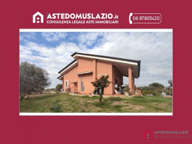 Villa in via delle querce 20 lanuvio (rm)