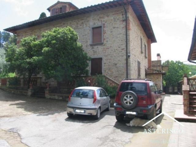 Case - Casa colonica - localita' greta 1 - bucine (ar) - 52021