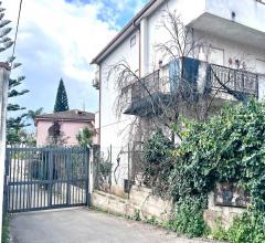 Case - Zona cruillas - mansarda con balcone.