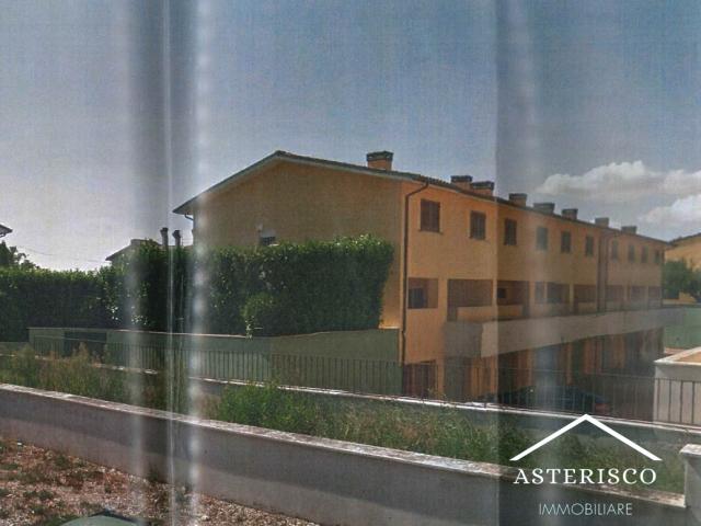 Case - Villetta  a schiera  - localita' scafali - foligno (pg)