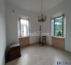 Appartamento da ristrutturare a carrara citta' rif aa3945