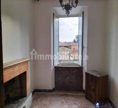 Case - Appartamento da ristrutturare a carrara citta' rif aa3945