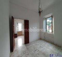 Case - Appartamento da ristrutturare a carrara citta' rif aa3945