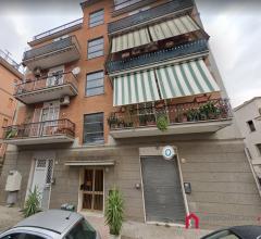 Case - Appartamento in via simone ghini (rm)