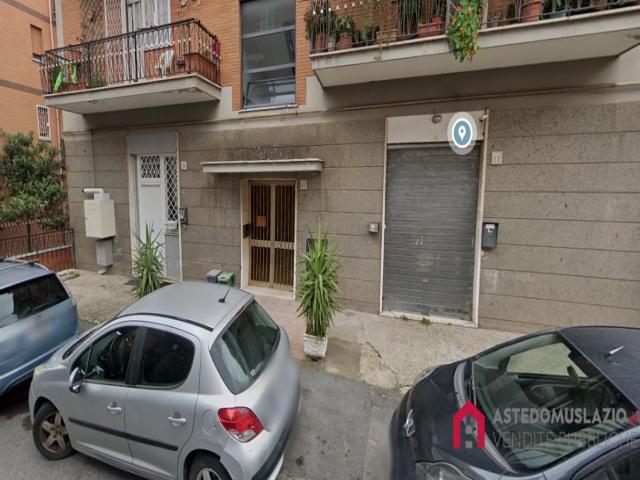 Case - Appartamento in via simone ghini (rm)