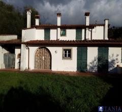 Casa indipendente ficola rif 3870