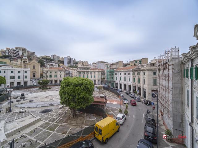 Case - Piazza del popolo, ampio trivani