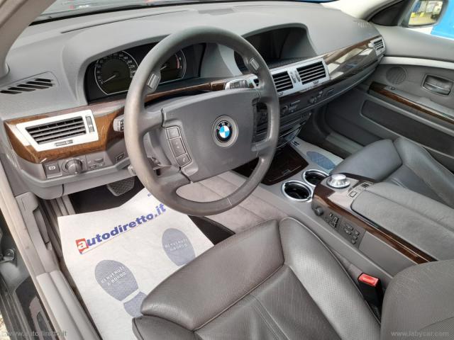 Auto - Bmw 735i