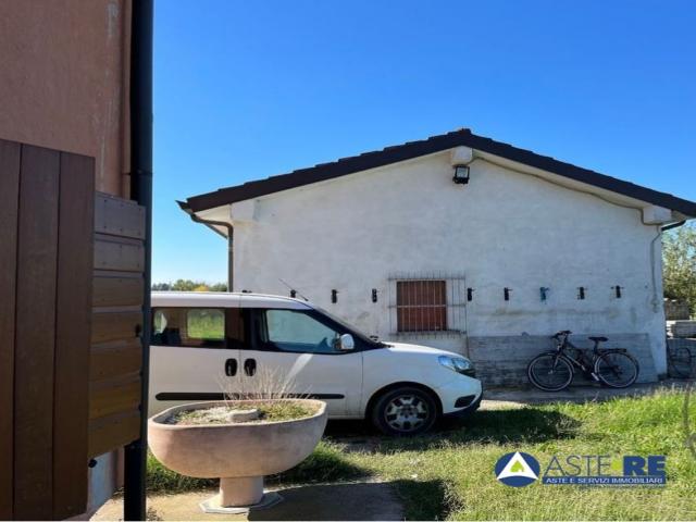 Case - Villa in via viazzolo (ex stradello lama) n.224, soliera (mo)