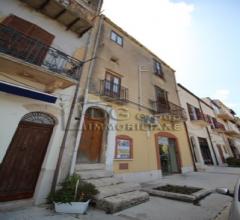 Case - Palazzina indipendente nel cuore del centro storico di alcamo