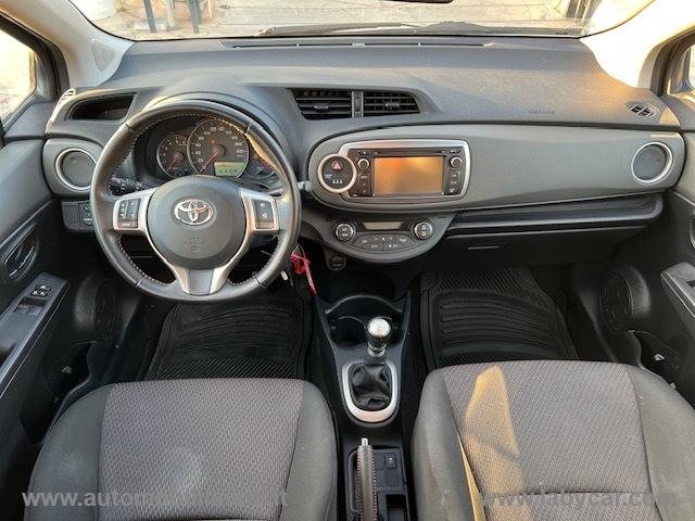 Auto - Toyota yaris 1.4 d-4d 5p. active