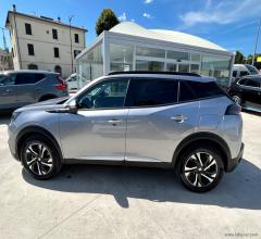 Auto - Peugeot 2008 motore elettrico 136 cv allure pack