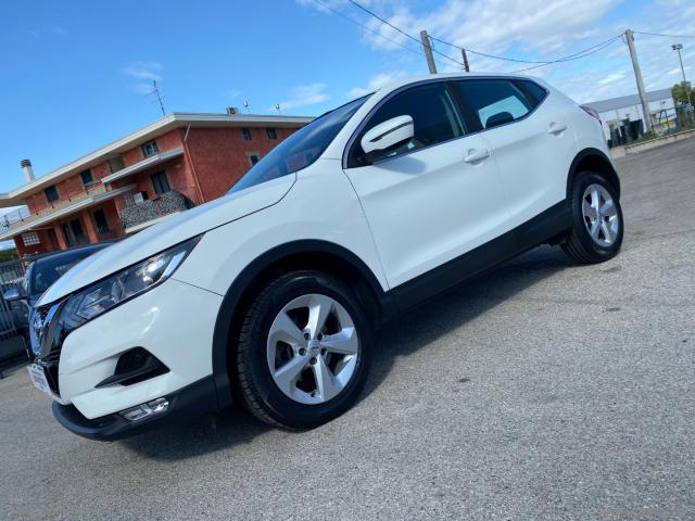 Auto - Nissan qashqai 1.5 dci business