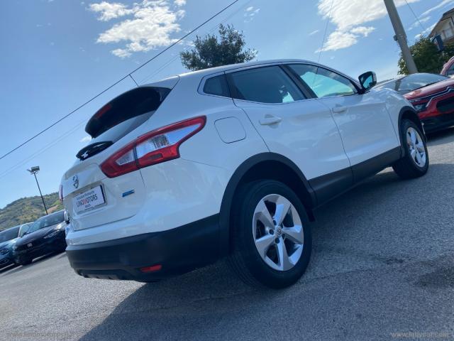 Auto - Nissan qashqai 1.5 dci business