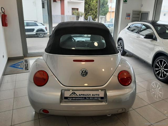 Auto - Volkswagen new beetle 1.6 cabrio