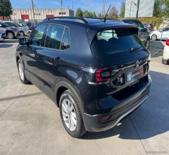 Auto - Volkswagen t-cross 1.0 tsi style