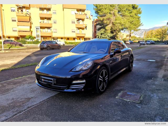 Auto - Porsche panamera 4.8 4s