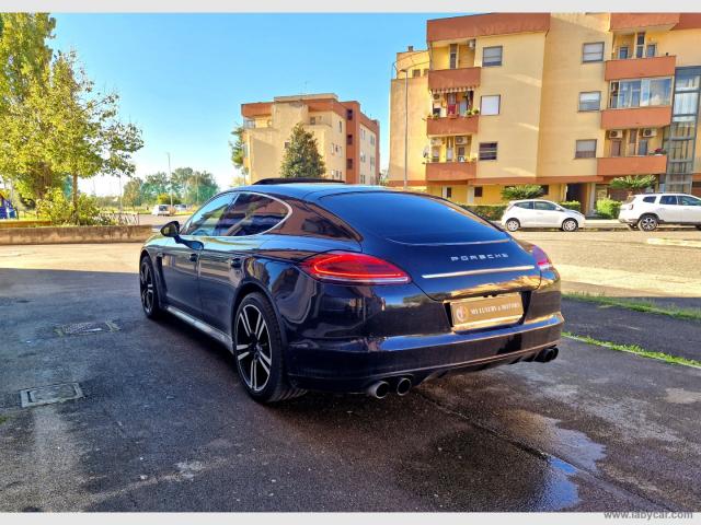 Auto - Porsche panamera 4.8 4s