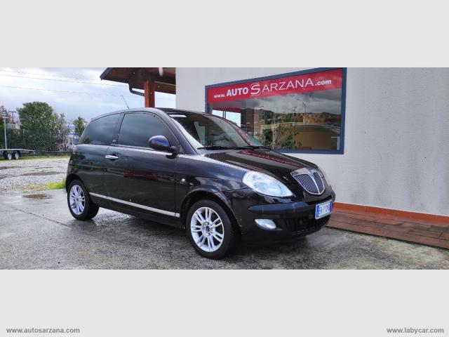 Auto - Lancia ypsilon 1.2 69 cv new oro