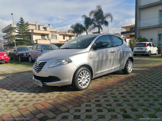 Auto - Lancia ypsilon 1.2 69 cv 5p. gpl ecochic gold