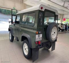 Auto - Land rover 90 d hard-top