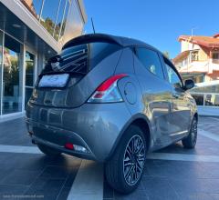 Auto - Lancia ypsilon 1.0 firefly 5p.s&s hyb. eco gold