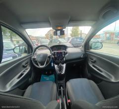 Auto - Lancia ypsilon 1.3 mjt 95 cv 5p. s&s gold