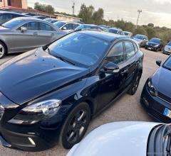 Auto - Volvo v40 cross country d2 1.6 kinetic