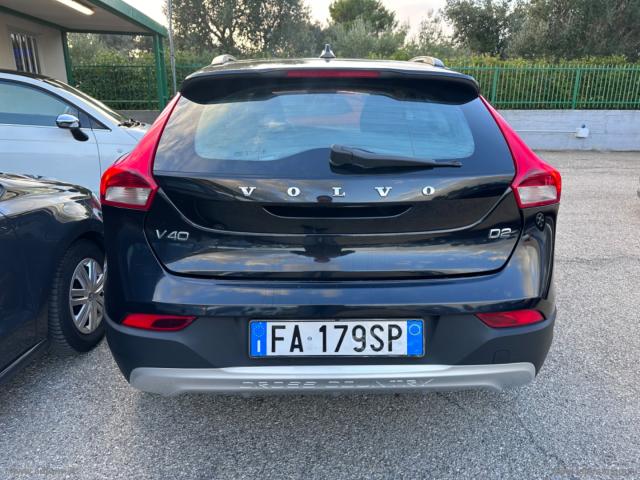 Auto - Volvo v40 cross country d2 1.6 kinetic