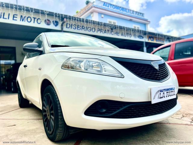 Auto - Lancia ypsilon 1.2 69 cv 5p. s&s elefantino blu