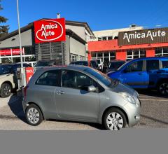 Toyota yaris 1.3 3p. sol