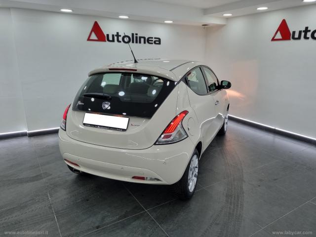 Auto - Lancia ypsilon 1.3 mjt 95 cv 5p. s&s gold