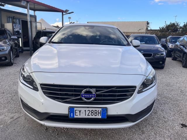 Auto - Volvo v40 d2 1.6 business