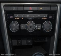 Auto - Volkswagen t-roc 2.0tdi